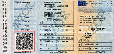 Polish vehicle registration ID card with the AZTEC 2D image code
