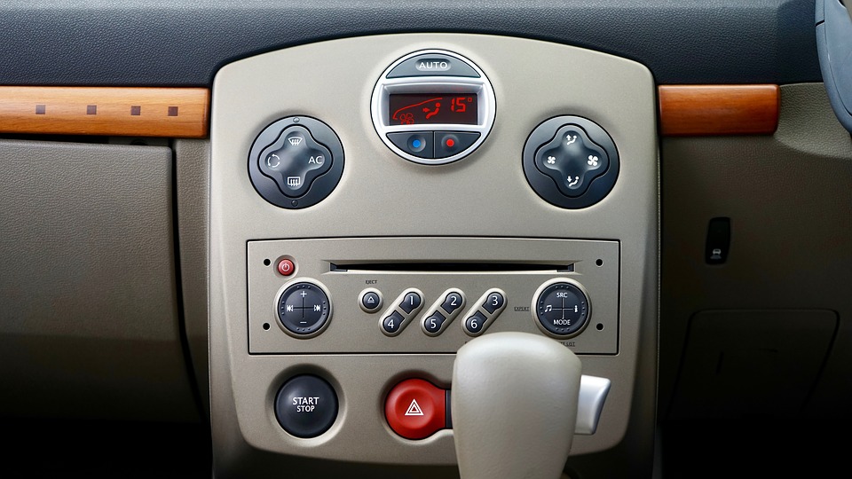 Renault & Dacia Car Radio Code Calculator & Generator